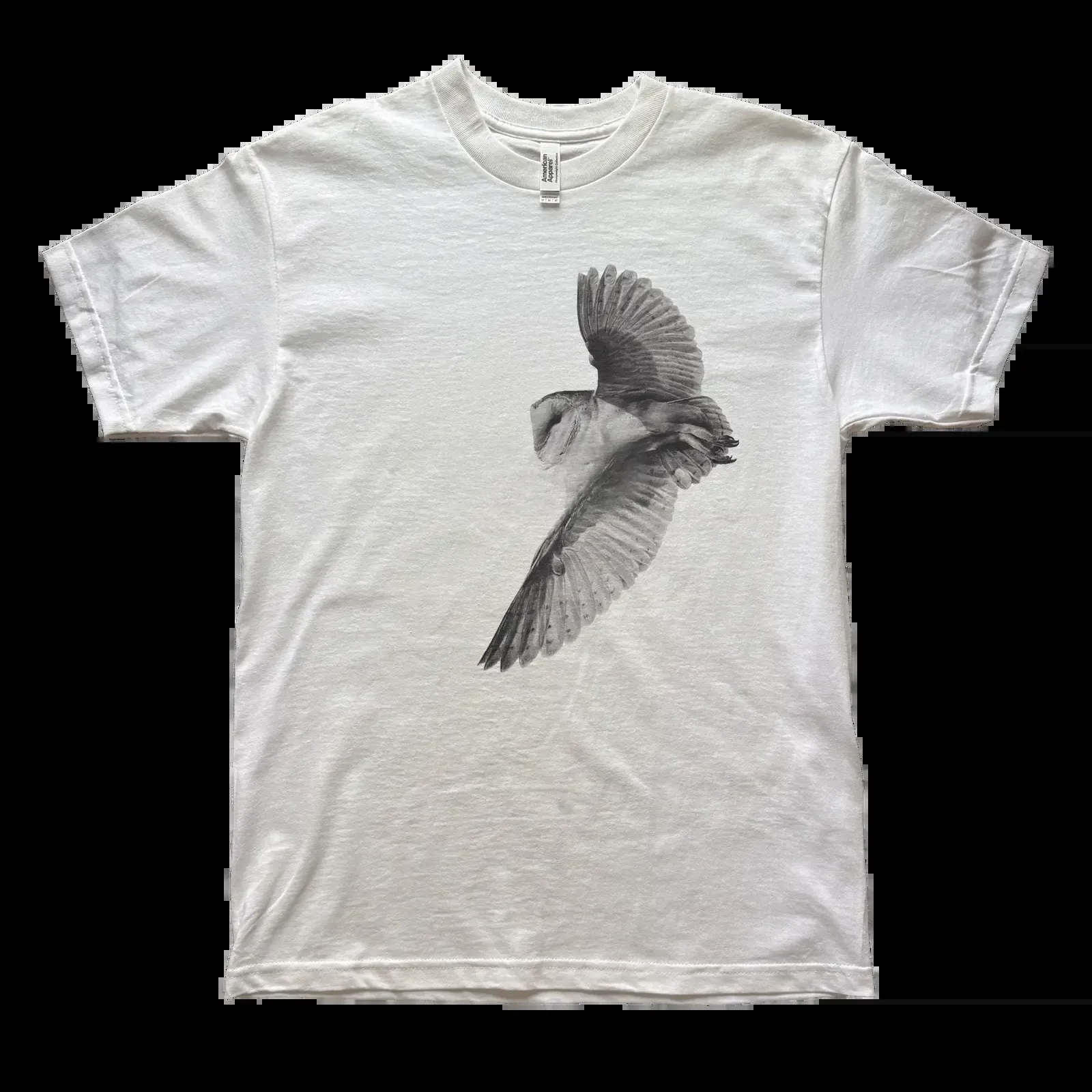 Large Barn Owl in Flight Print T-Shirt, Realistic Bird Wildlife Animal Graphic Tee, Minimalist Streetwear Style Unisex Cotton Shirt