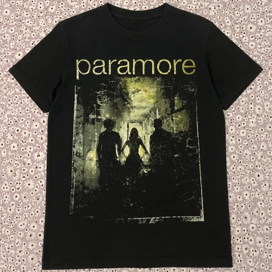 Paramore Band Graphic Baby Tee, Y2K 2000s Emo Goth Harajuku Star Girl Kitty Top, Vintage 90s Grunge Fitted Women's Short Sleeve T-Shirt