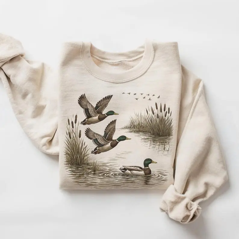 Duck Nature Mallard Sweatshirt, 90s Vintage Wildlife Pullover, Boho Cabincore Rustic Cabin Cozy Season Unisex Crewneck Graphic Sweatshirt