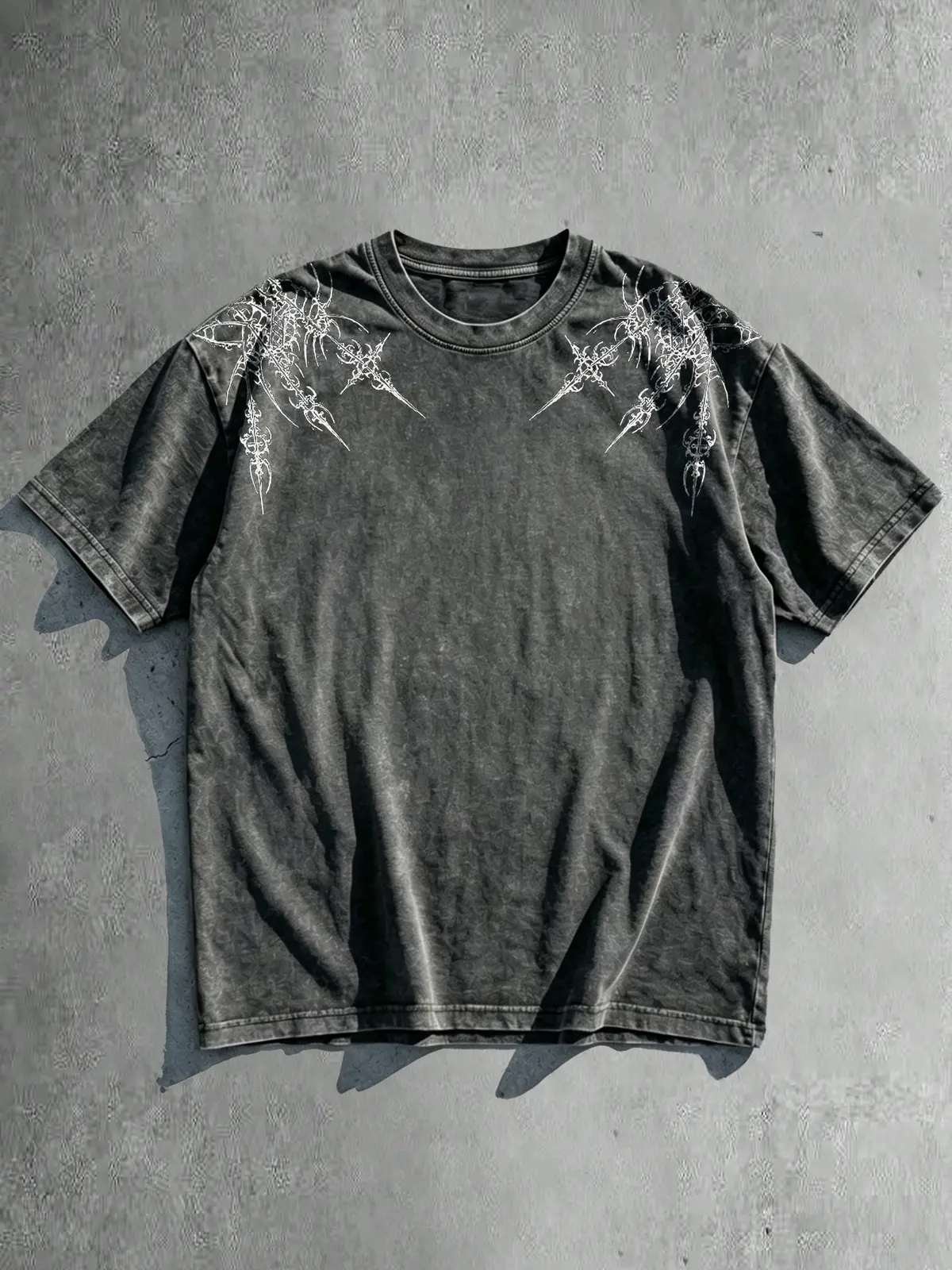 Y2K Gothic Tribal Shoulder Print Washed Tee, Grunge Streetwear Vintage Faded Black Cotton Short Sleeve Oversized Unisex T-Shirt for Men Women