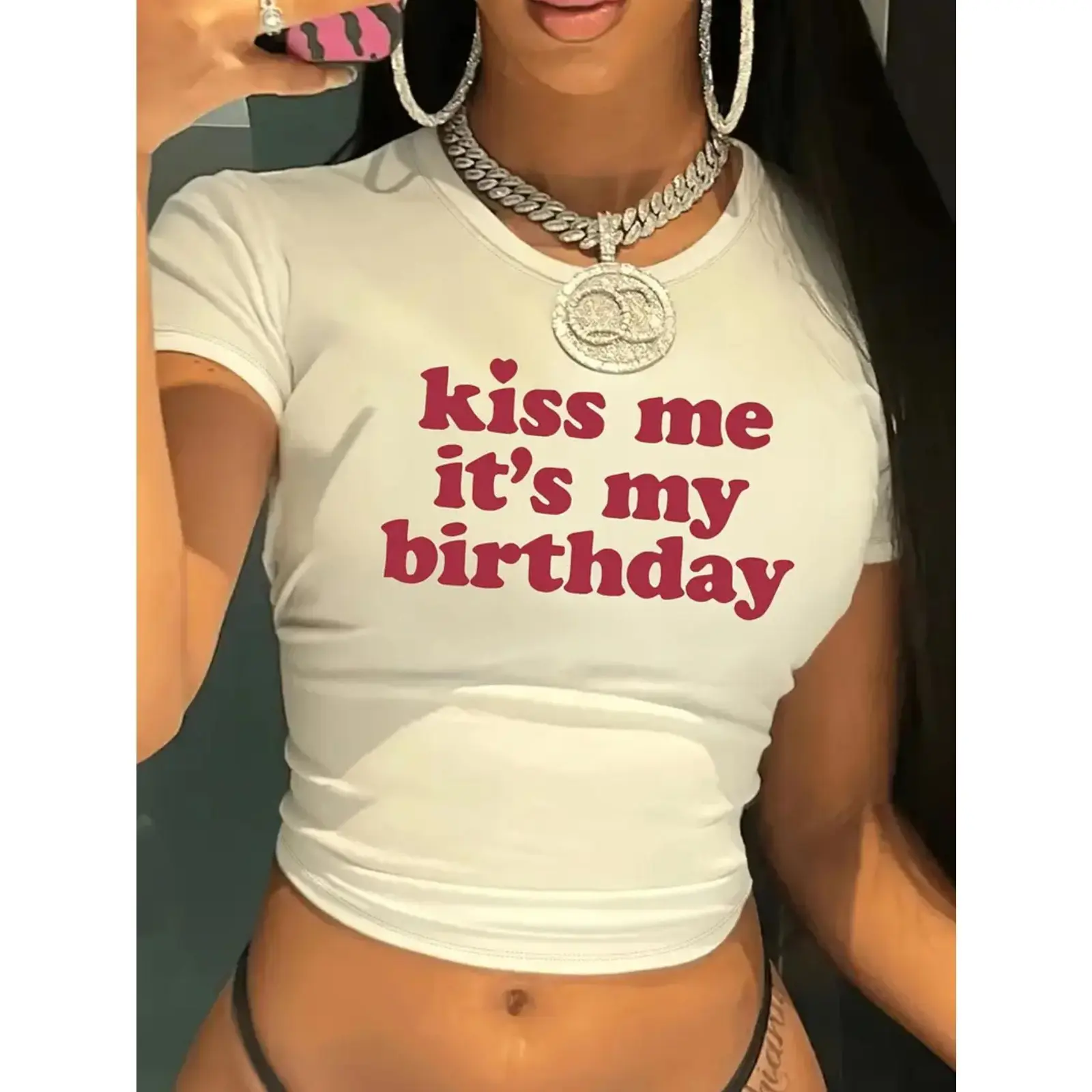 Kiss Me Its My Birthday Slogan Baby Tee, Women's Y2K Cute Graphic Fitted Crop Top, Birthday Party Round Neck Casual T-Shirt