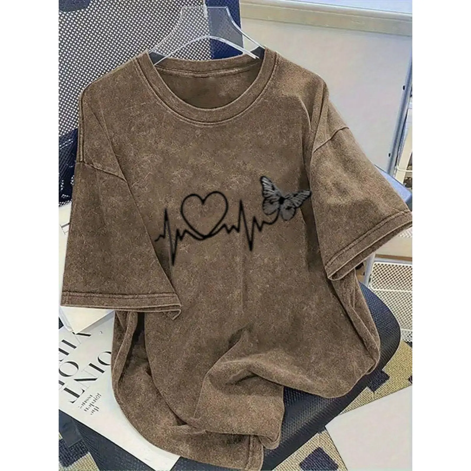Heartbeat Heart and Butterfly Line Art Graphic Tee, Valentine's Day Vintage 230g Washed Women's Casual Oversized Cotton T-Shirt